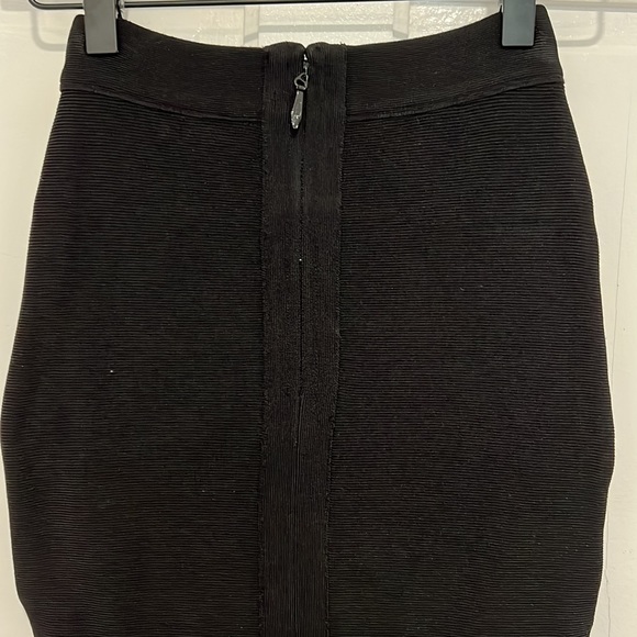 ARITZIA • TEN BY BABATON bandage midi skirt 0 - Picture 3 of 4